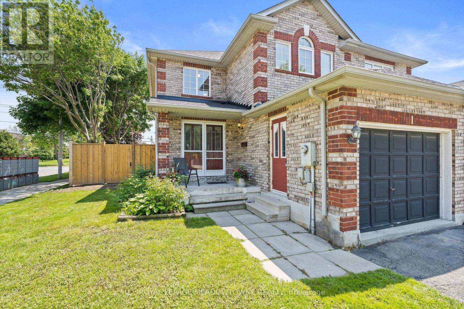 1 Mcclure Court, Halton Hills (Georgetown), Ontario  L7G 5X5 - Photo 6 - W12423318