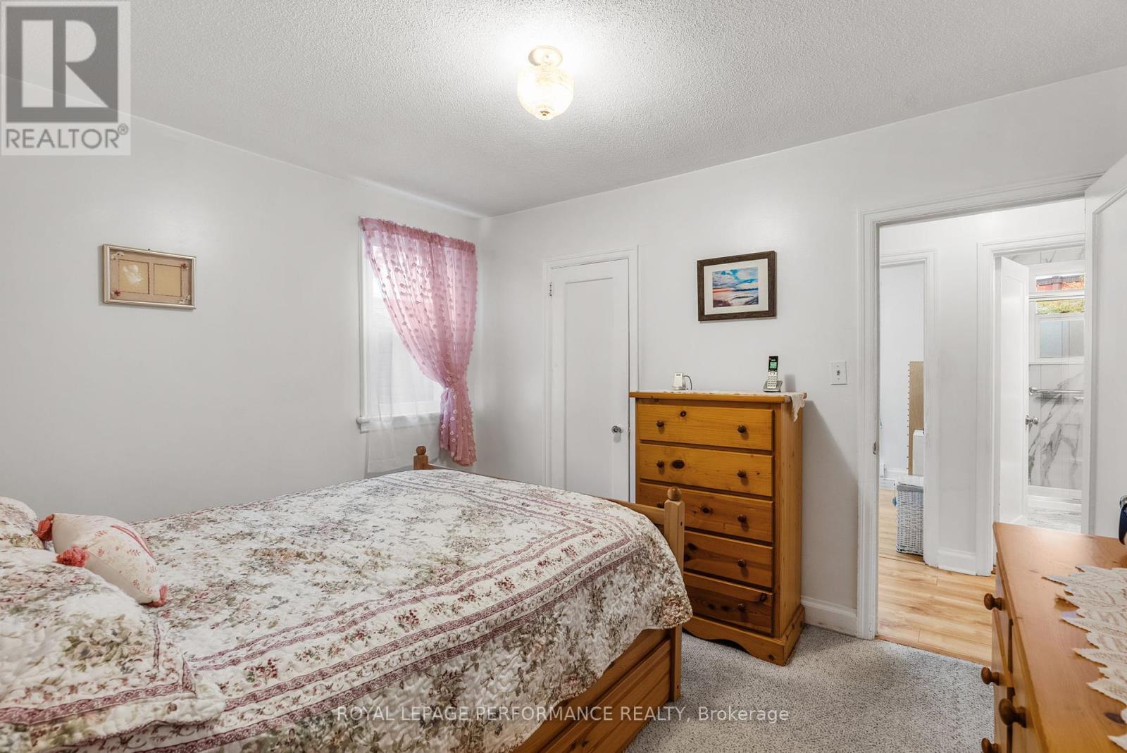 72 Dagmar Avenue, Ottawa, Ontario  K1L 5T4 - Photo 13 - X12423344