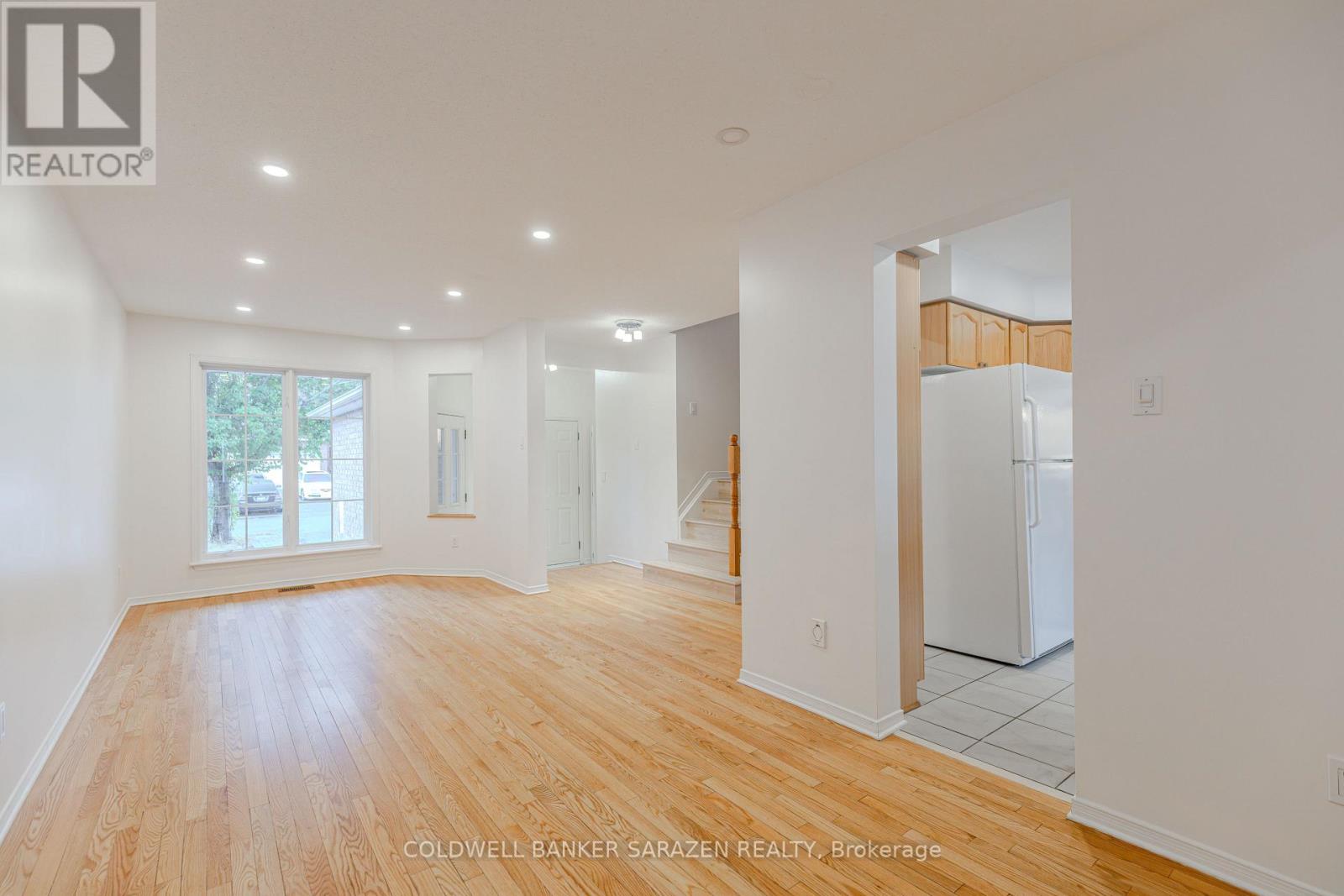 79 Margrave Avenue, Ottawa, Ontario  K1T 3Y1 - Photo 12 - X12423367