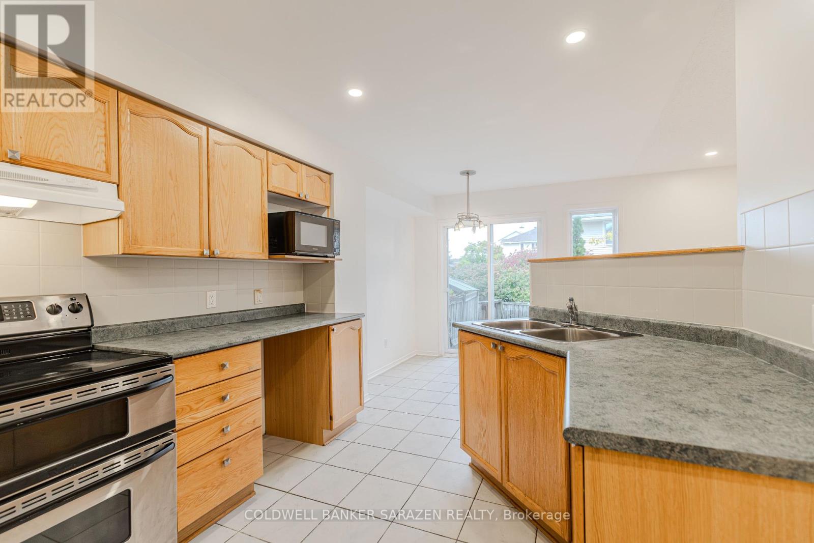 79 Margrave Avenue, Ottawa, Ontario  K1T 3Y1 - Photo 21 - X12423367