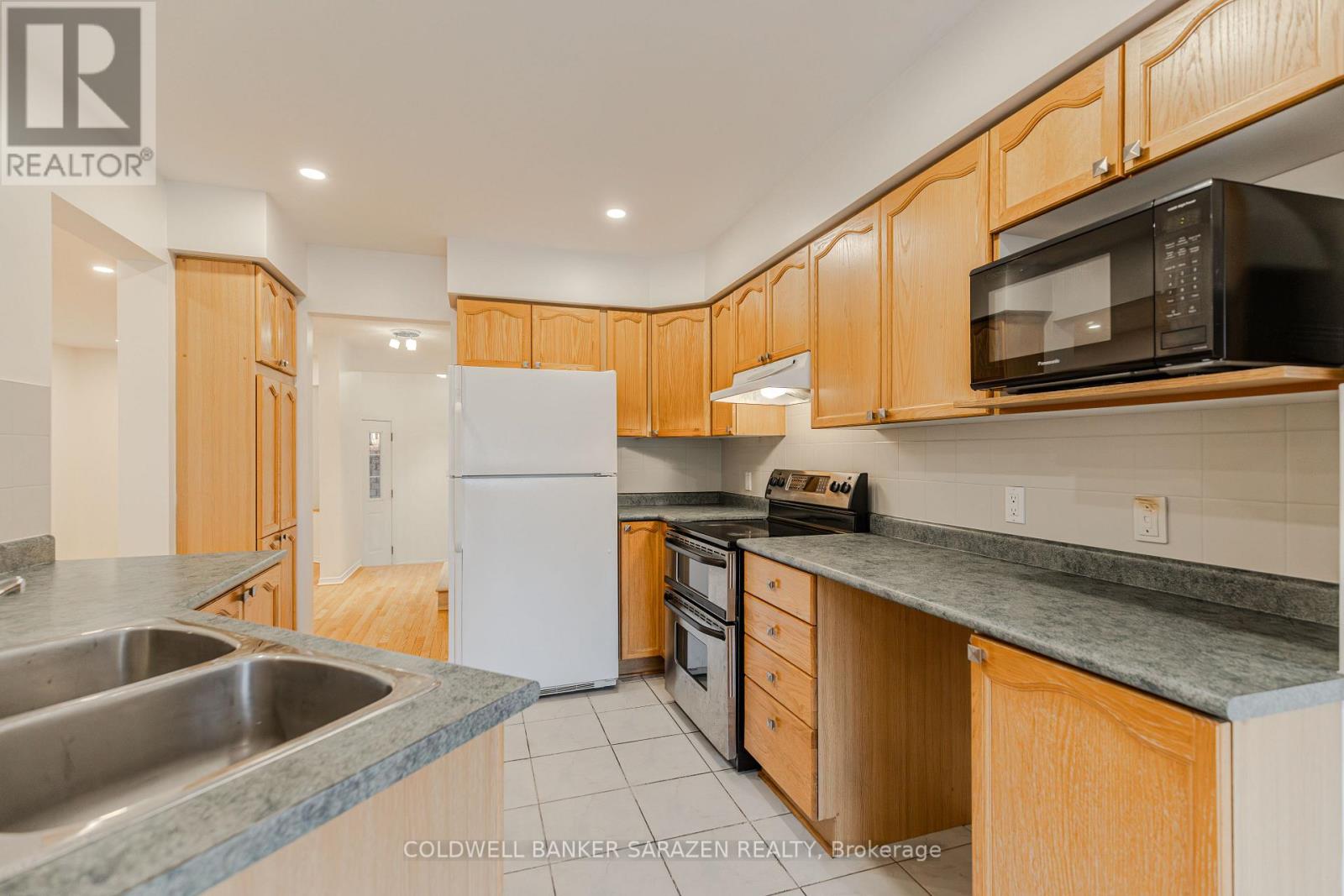 79 Margrave Avenue, Ottawa, Ontario  K1T 3Y1 - Photo 24 - X12423367