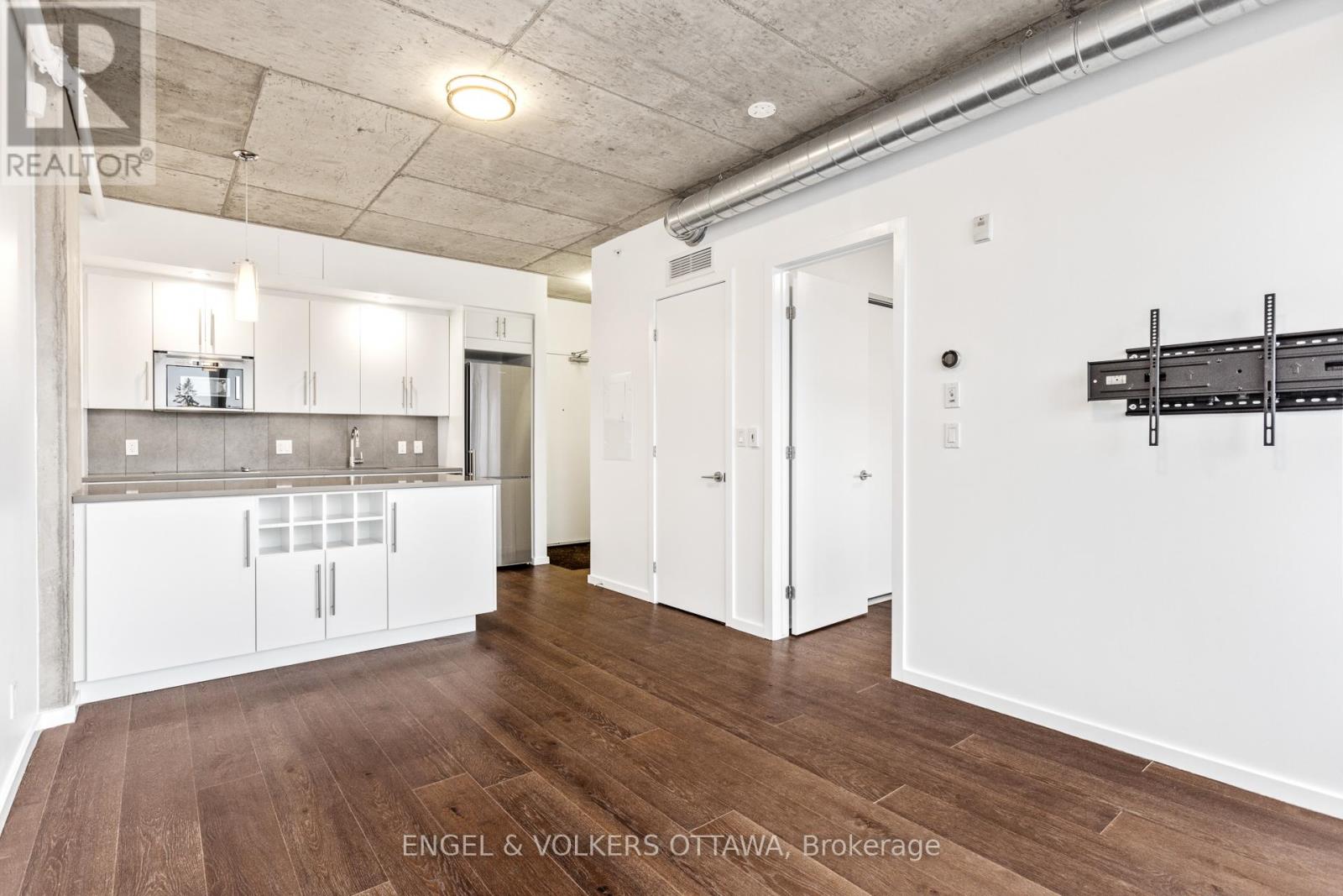 305 - 1000 Wellington Street W, Ottawa, Ontario  K1Y 2X9 - Photo 2 - X12423385