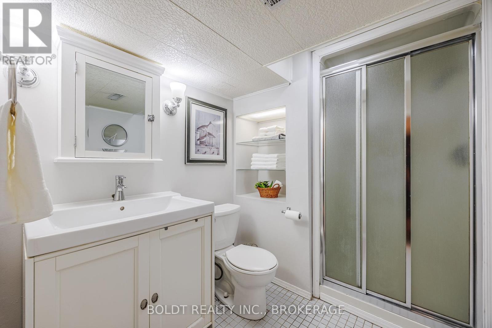 25 Neptune Drive, St. Catharines, Ontario  L2M 2S3 - Photo 27 - X12423341