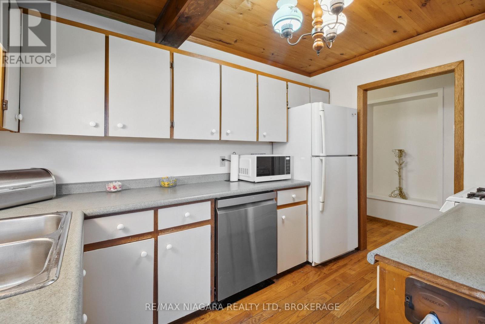 11284 Golf Course Road, Wainfleet, Ontario  L3K 5V4 - Photo 6 - X12423386