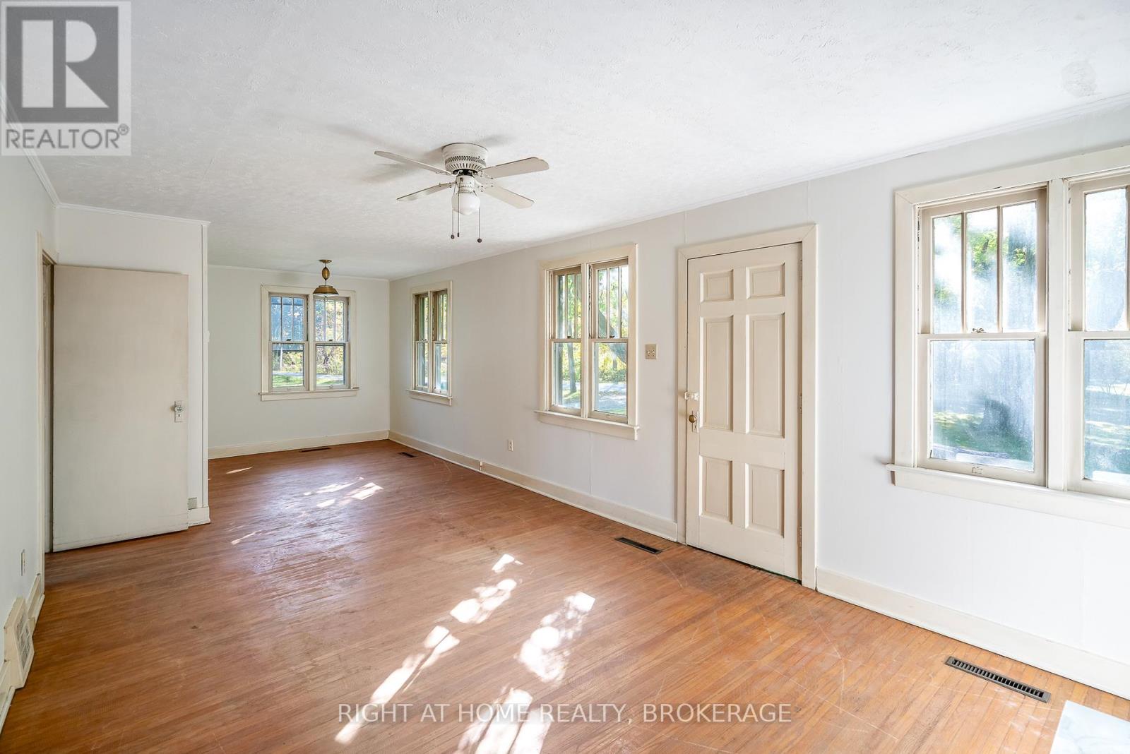 1353 Mcnab Road, Niagara-On-The-Lake, Ontario  L0S 1J0 - Photo 27 - X12423419
