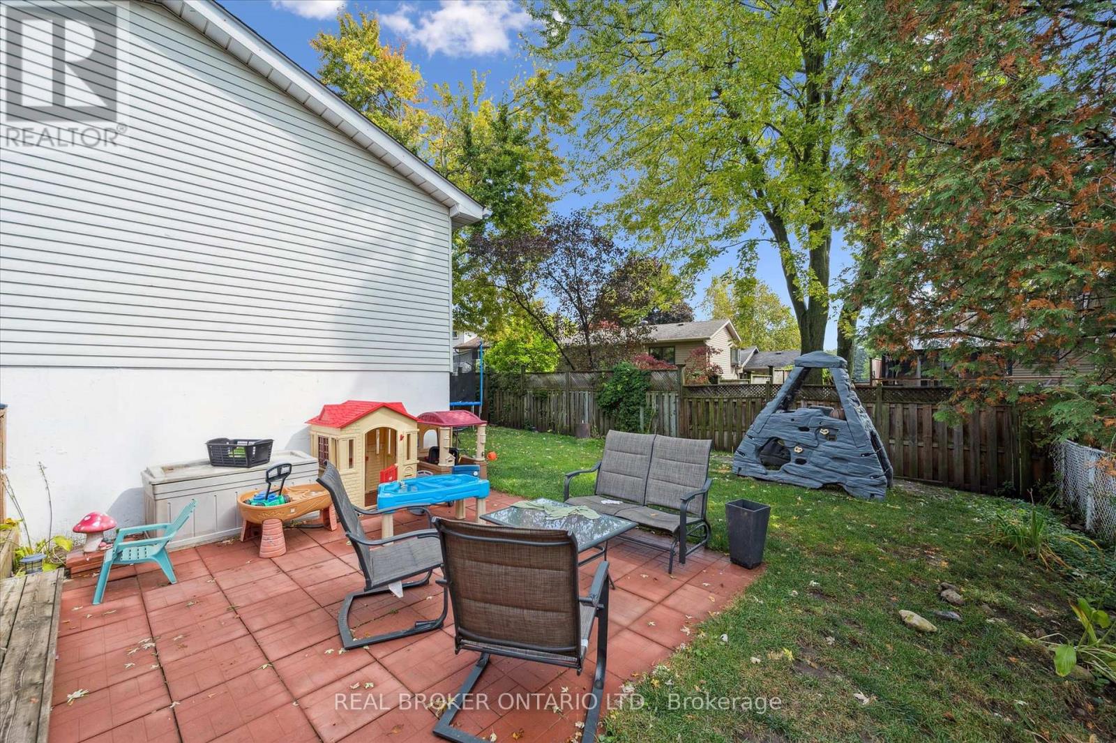10 Northwood Crescent, Guelph, Ontario  N1H 6Z4 - Photo 35 - X12423207