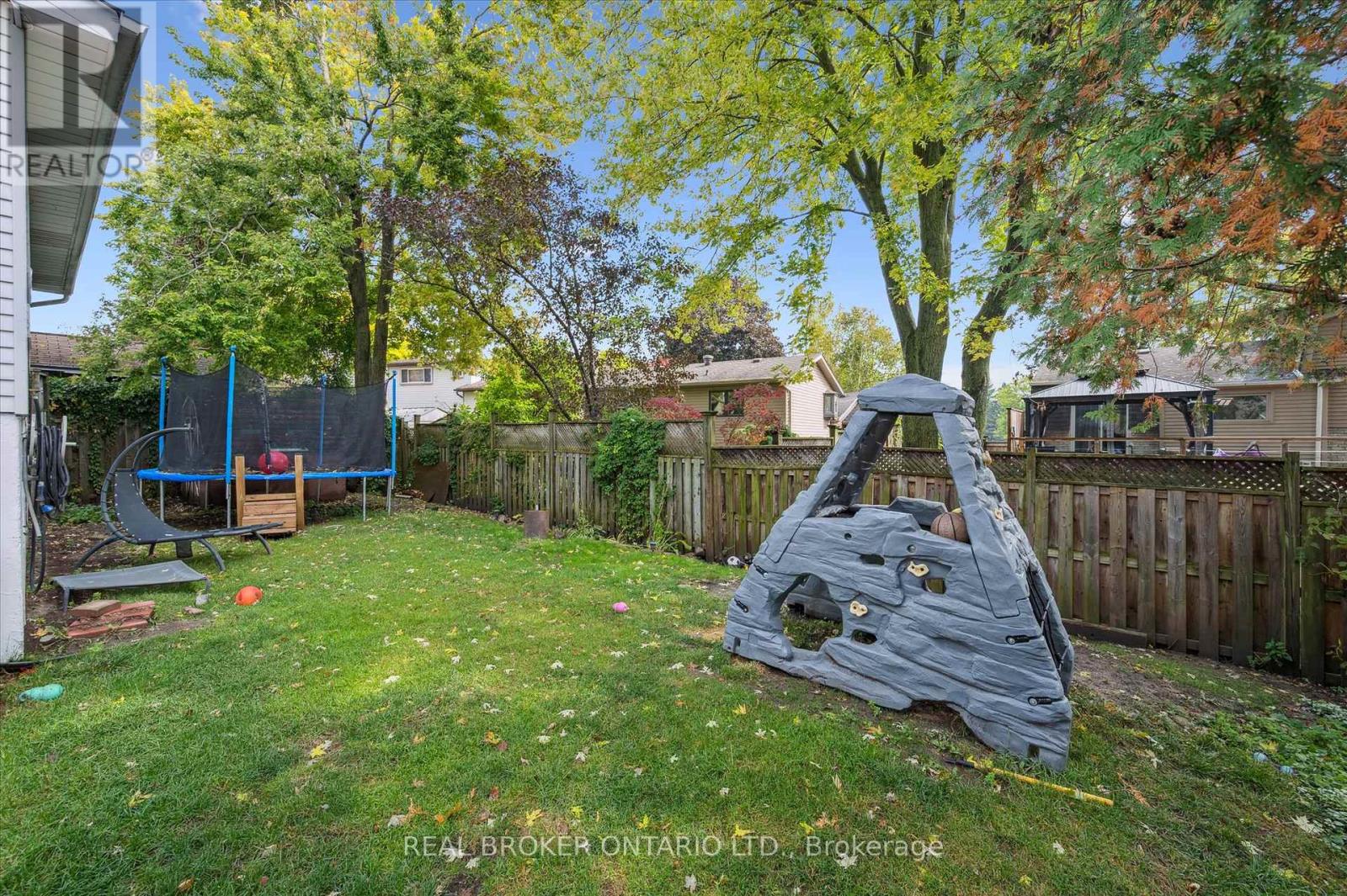10 Northwood Crescent, Guelph, Ontario  N1H 6Z4 - Photo 36 - X12423207