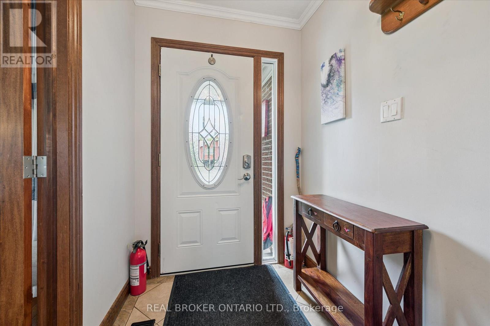 10 Northwood Crescent, Guelph, Ontario  N1H 6Z4 - Photo 5 - X12423207