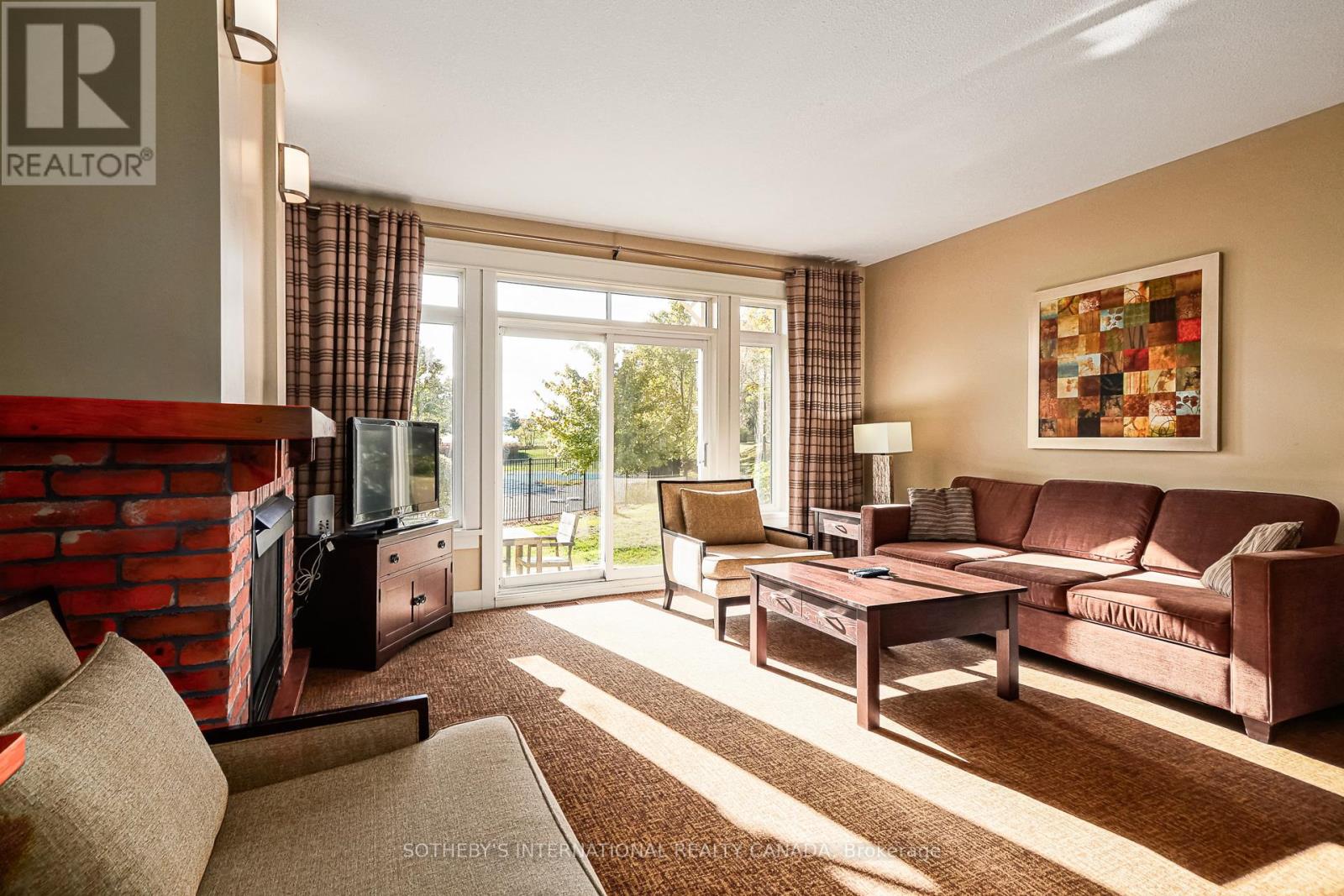 120 - 125 Fairway Court, Blue Mountains, Ontario  L9Y 0P8 - Photo 14 - X12423211
