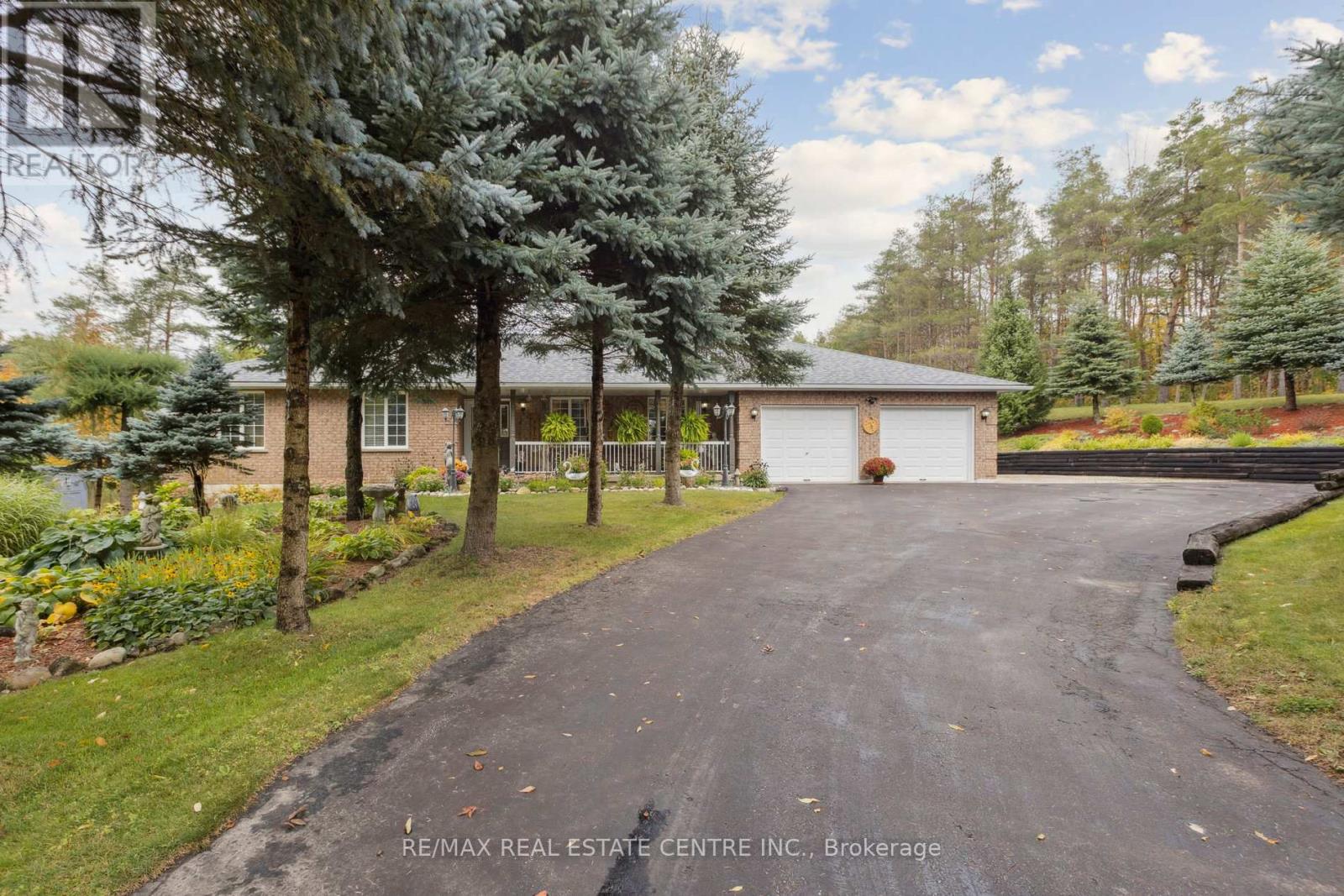 122769 Grey Road 9, West Grey, Ontario  N0G 1C0 - Photo 2 - X12423239