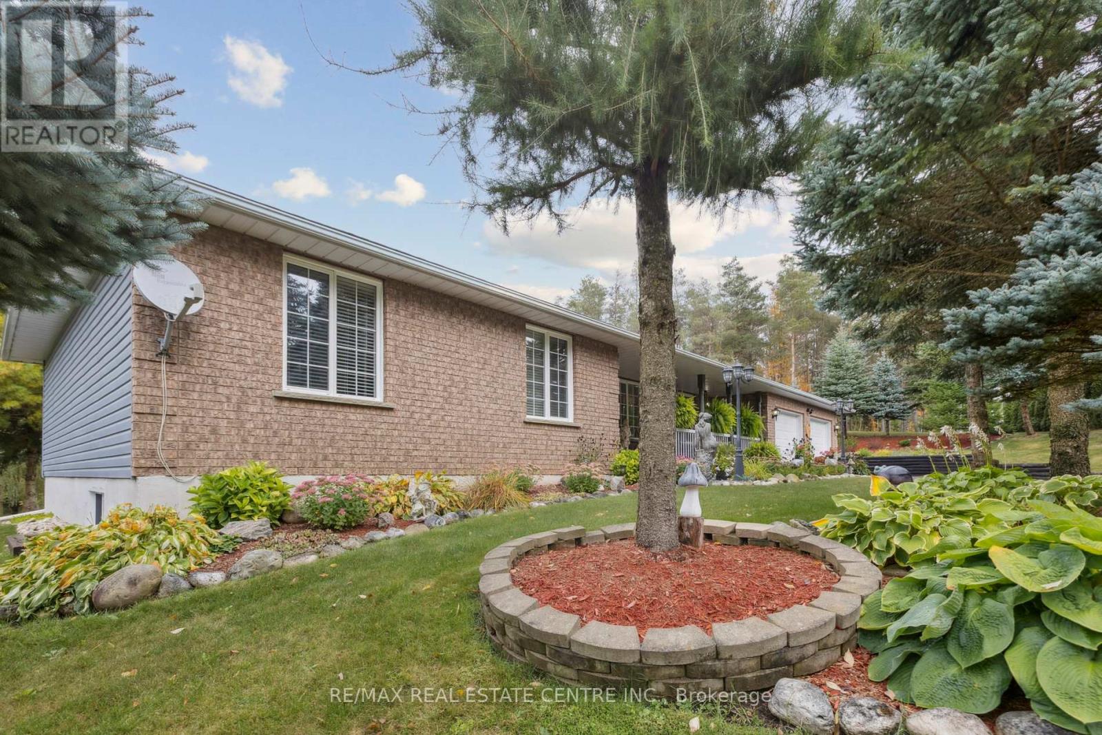 122769 Grey Road 9, West Grey, Ontario  N0G 1C0 - Photo 38 - X12423239