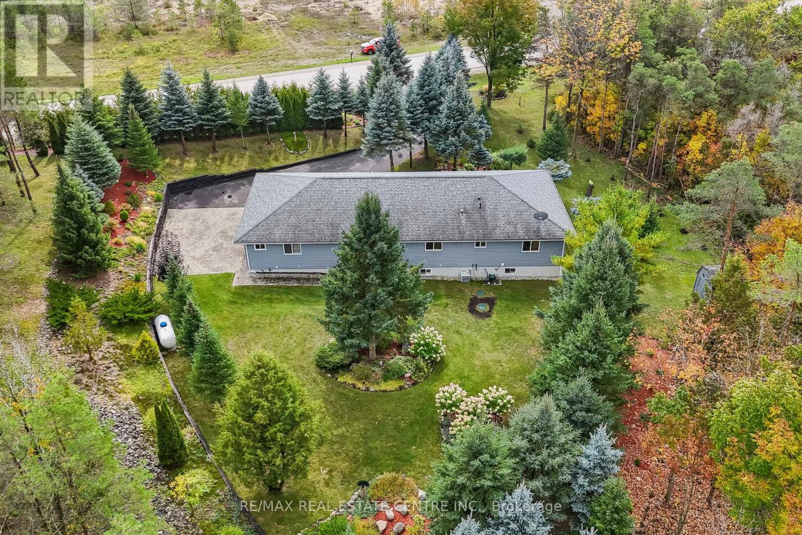 122769 Grey Road 9, West Grey, Ontario  N0G 1C0 - Photo 47 - X12423239