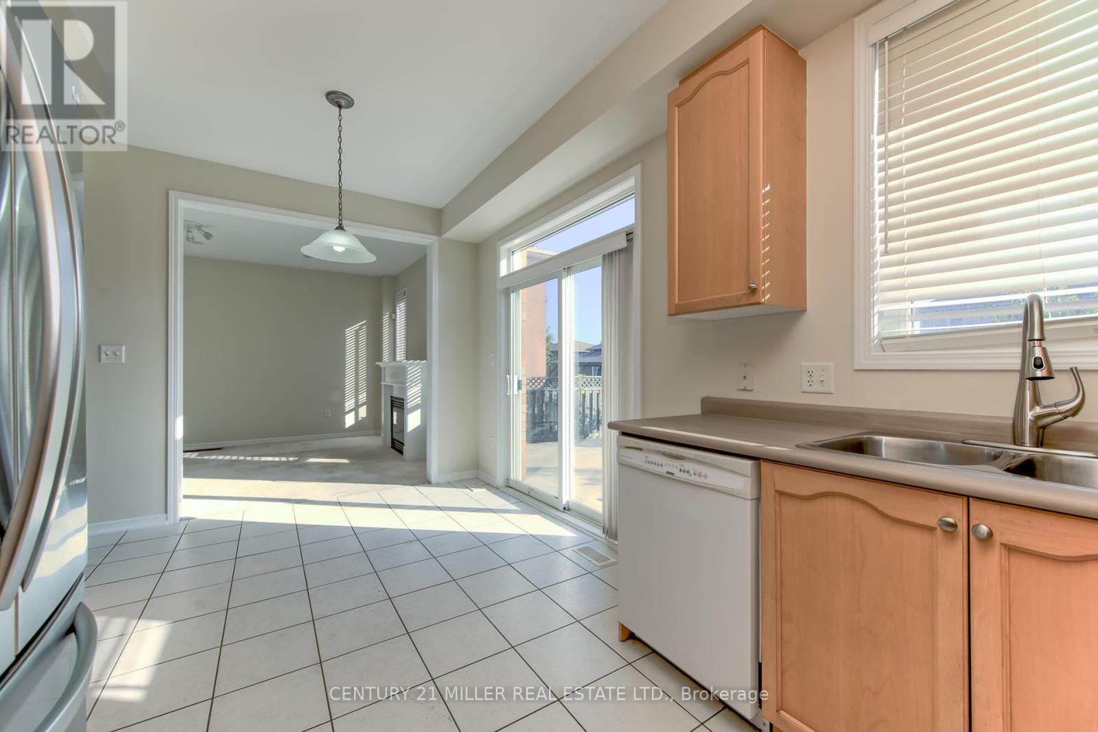 126 Merrilee Crescent, Hamilton, Ontario  L9A 0B1 - Photo 10 - X12423270