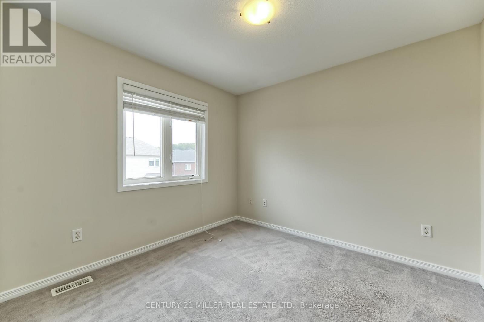 126 Merrilee Crescent, Hamilton, Ontario  L9A 0B1 - Photo 17 - X12423270