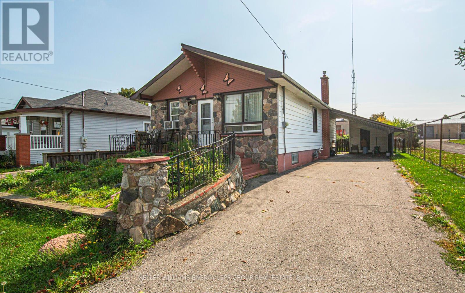 243 Conant Street, Oshawa, Ontario  L1H 3S3 - Photo 2 - E12423351