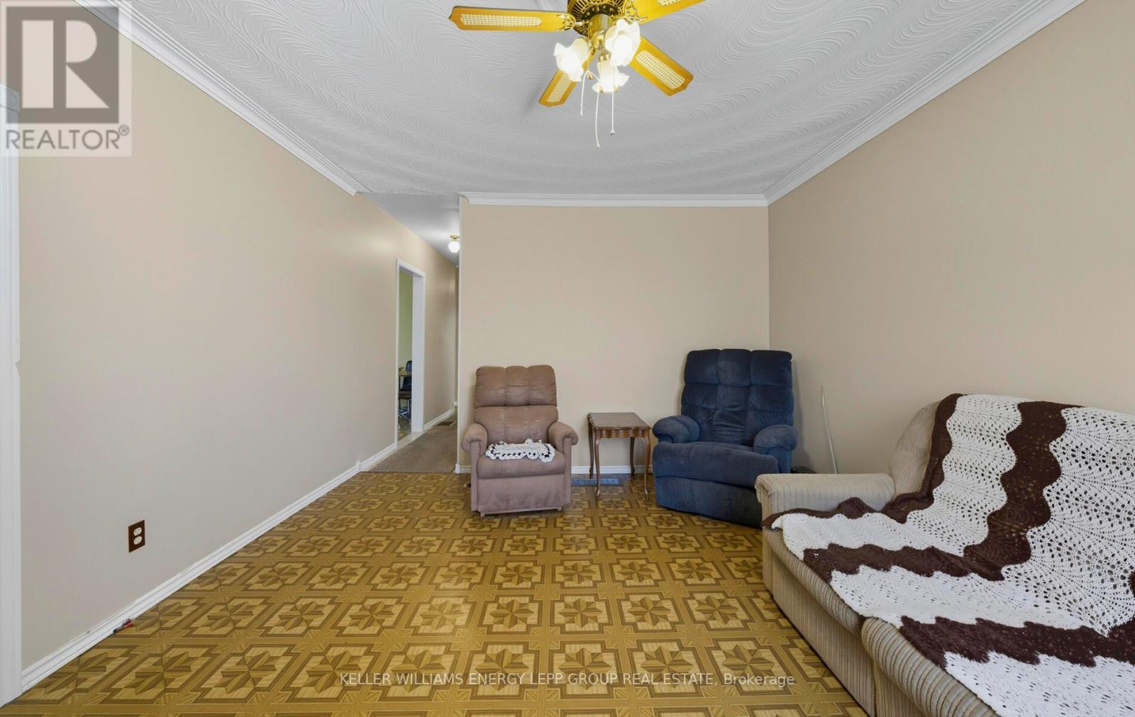 243 Conant Street, Oshawa, Ontario  L1H 3S3 - Photo 7 - E12423351
