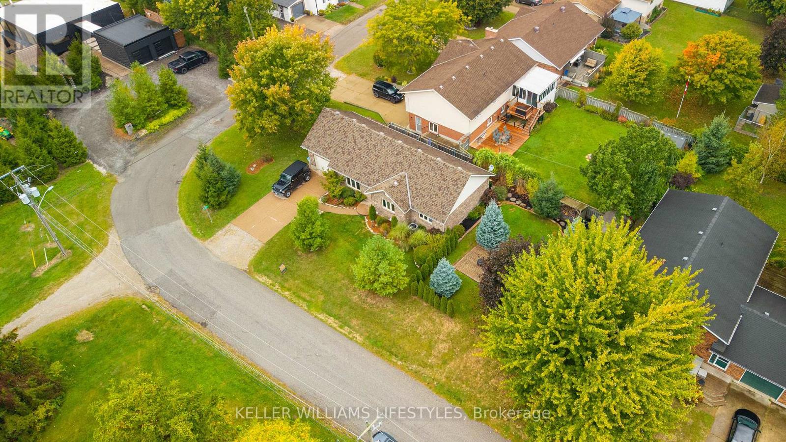 11 Eureka Street, Lambton Shores, Ontario  N0N 1J0 - Photo 41 - X12423127