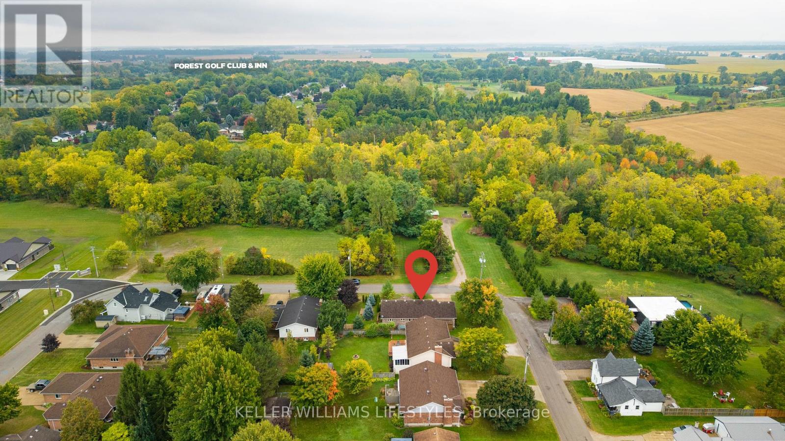11 Eureka Street, Lambton Shores, Ontario  N0N 1J0 - Photo 47 - X12423127