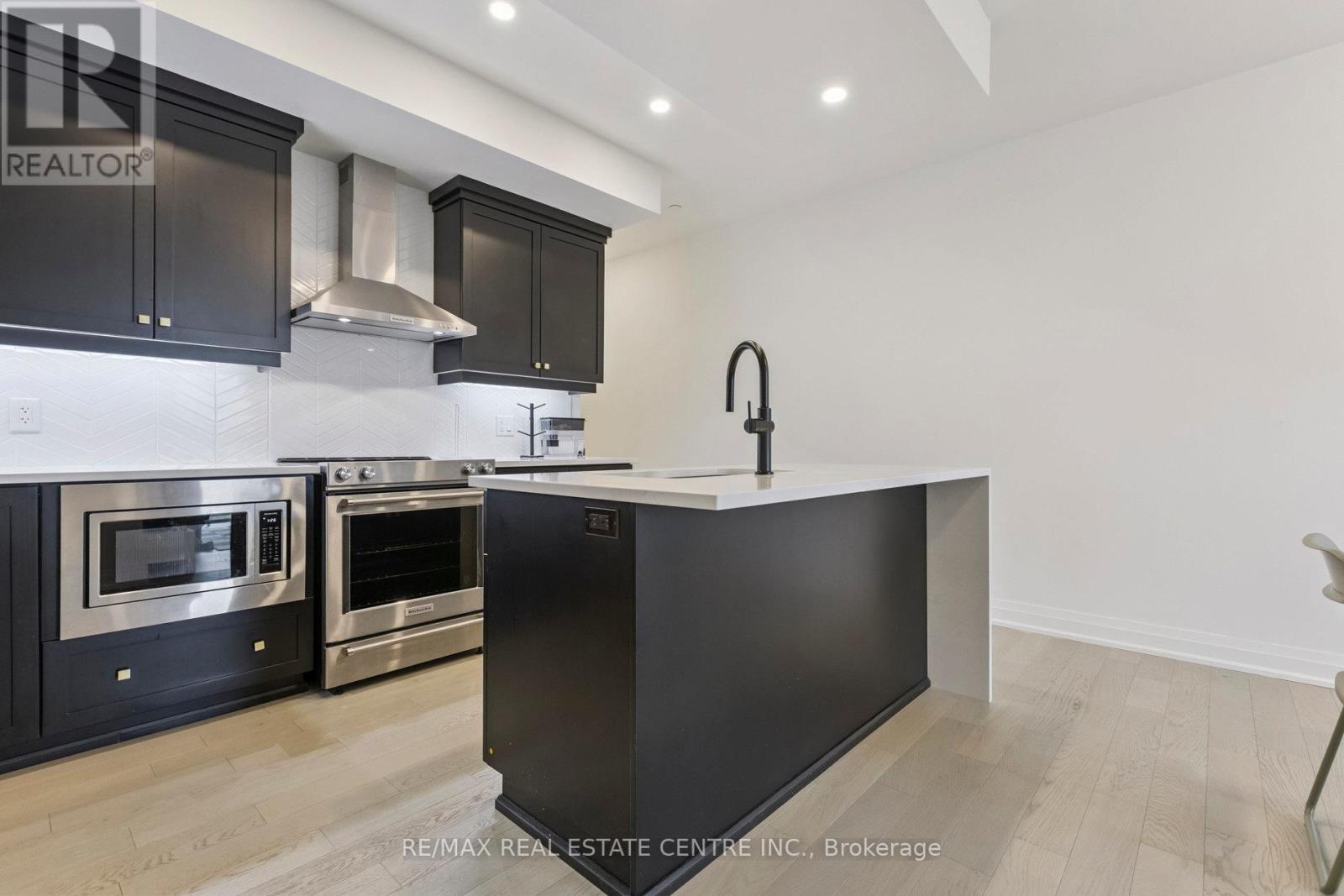 703 - 71 Wyndham Street S, Guelph, Ontario  N1E 5R3 - Photo 15 - X12421885