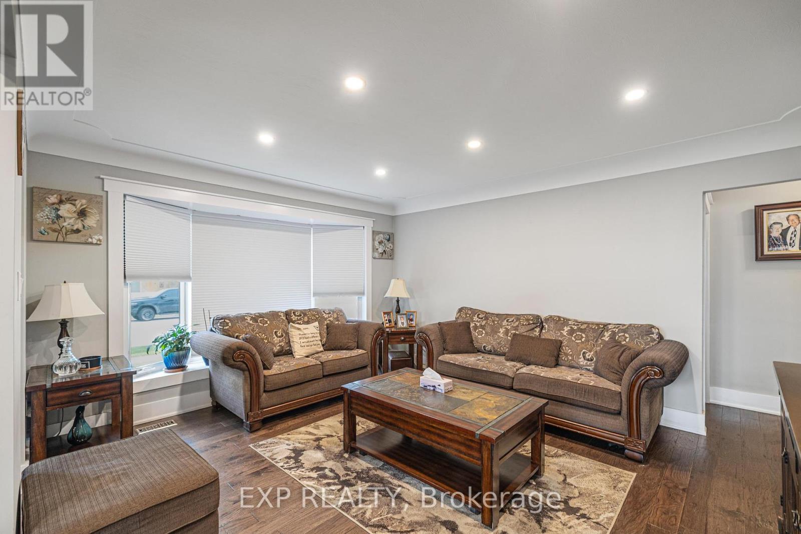 1057 Clare Avenue, Cambridge, Ontario  N3H 2E2 - Photo 2 - X12421325