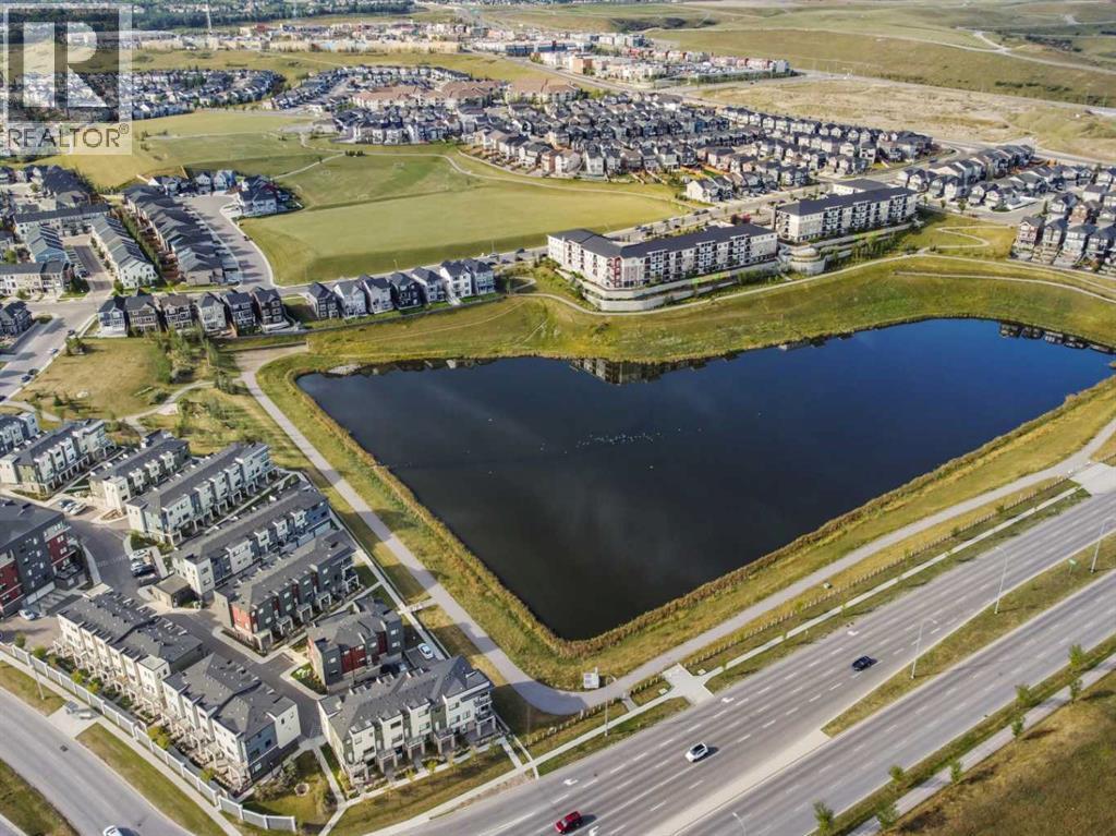 490 Sherwood Boulevard Nw, Calgary, Alberta  t3r 0y6 - Photo 5 - A2255016