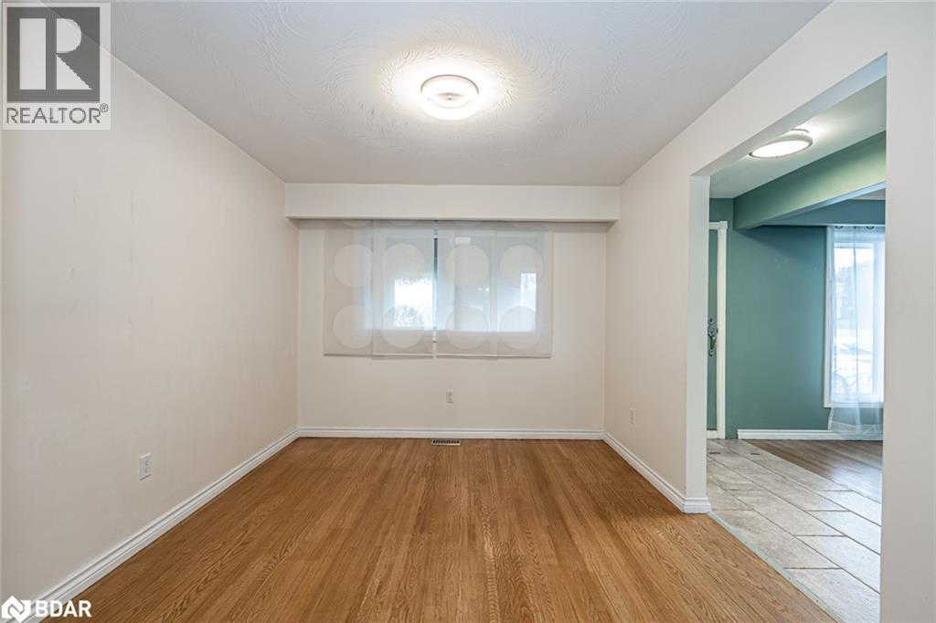 57 Poyntz Street Unit# Upper, Penetanguishene, Ontario  L9M 1N6 - Photo 5 - 40772851