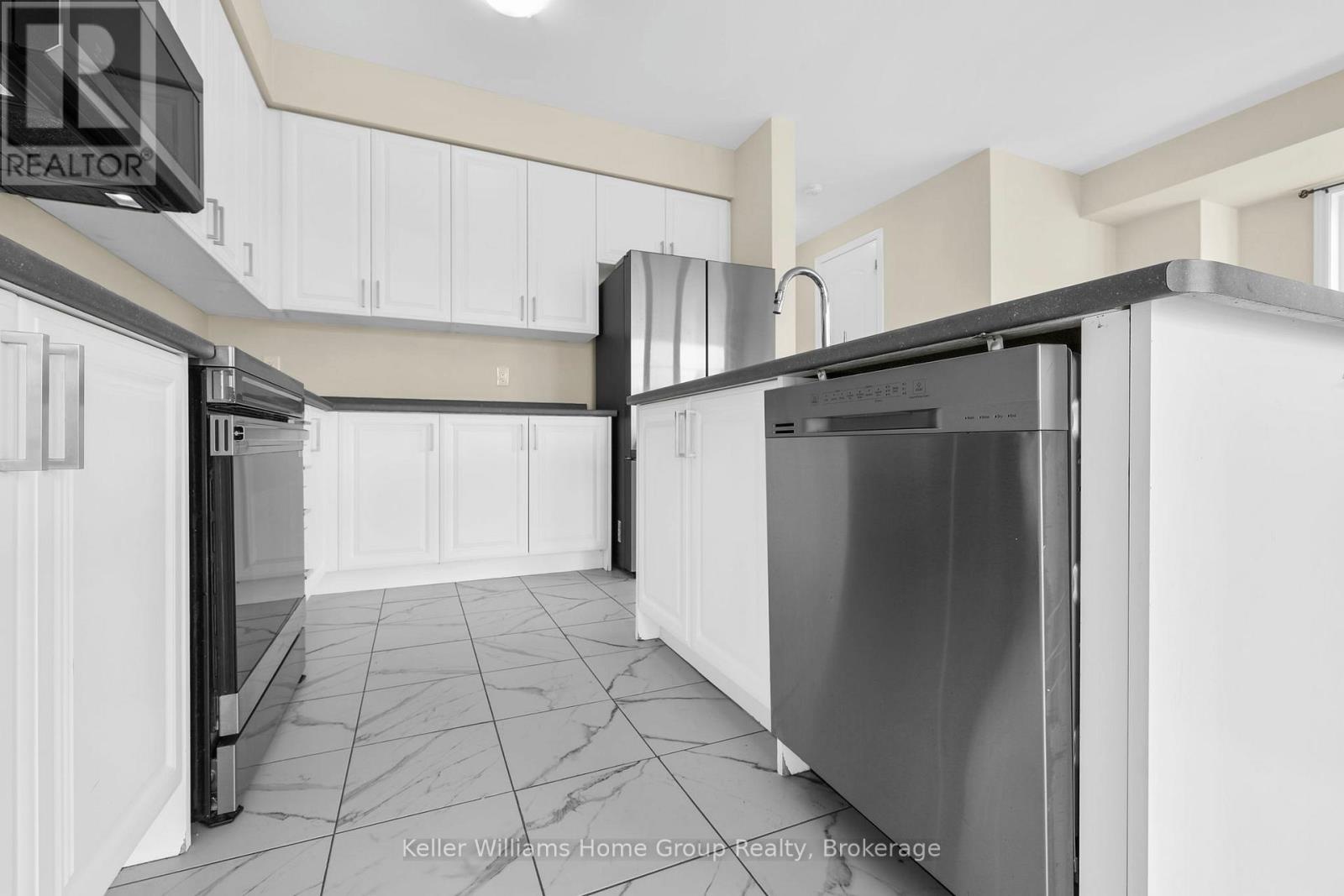 71 Concord Drive, Thorold, Ontario  L2V 0K8 - Photo 15 - X12374975