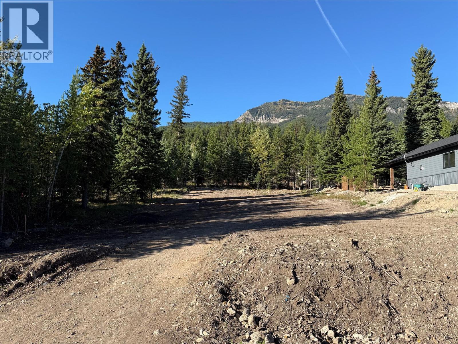 87 DEERBORNE Drive, Elkford, British Columbia