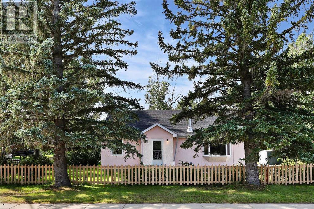339 3 Street, Irricana, Alberta  T0M 1B0 - Photo 2 - A2245085