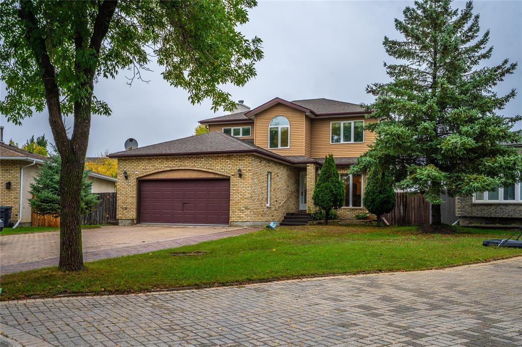 23 Oakhurst Crescent, Winnipeg, Manitoba  R2P 2L7 - Photo 1 - 202524870