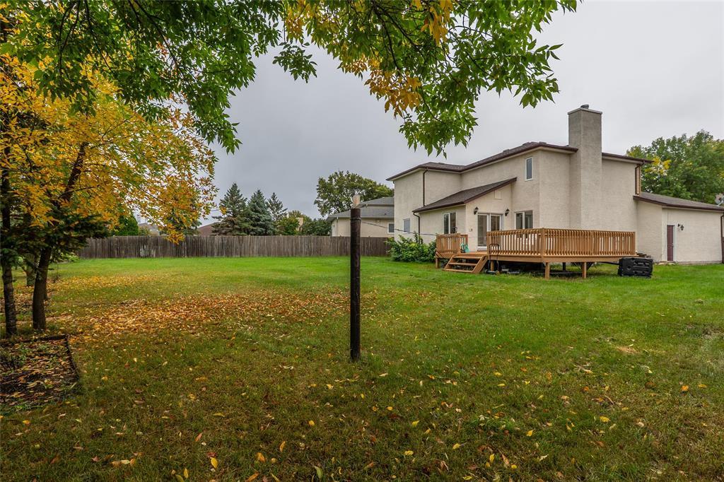 23 Oakhurst Crescent, Winnipeg, Manitoba  R2P 2L7 - Photo 34 - 202524870