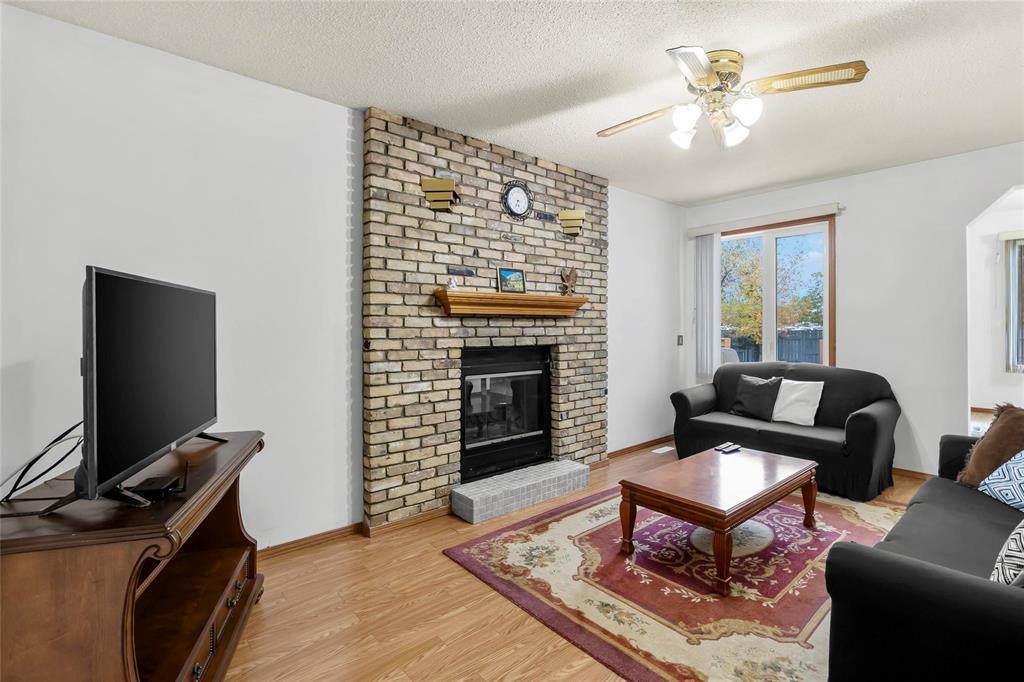 23 Oakhurst Crescent, Winnipeg, Manitoba  R2P 2L7 - Photo 8 - 202524870