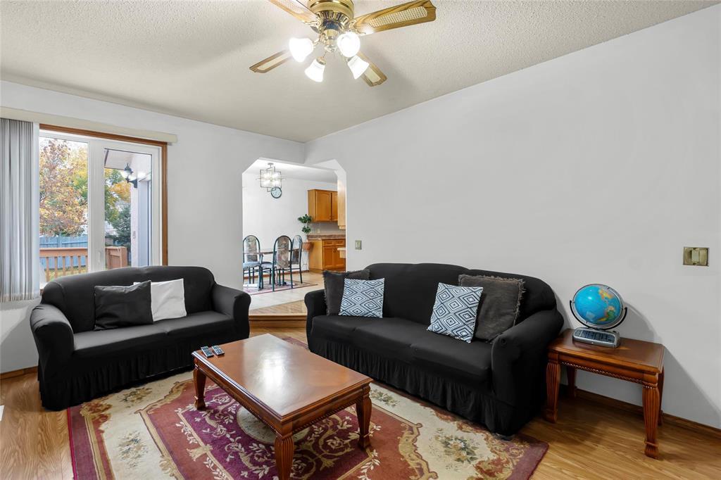 23 Oakhurst Crescent, Winnipeg, Manitoba  R2P 2L7 - Photo 9 - 202524870