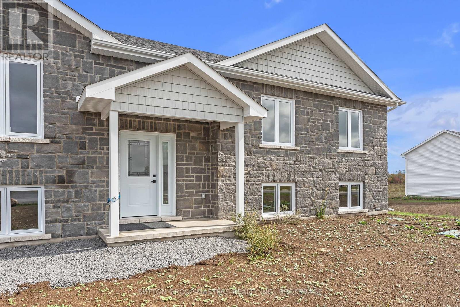 109 Bittersweet Road, Frontenac, Ontario  K0H 1W0 - Photo 13 - X12423542