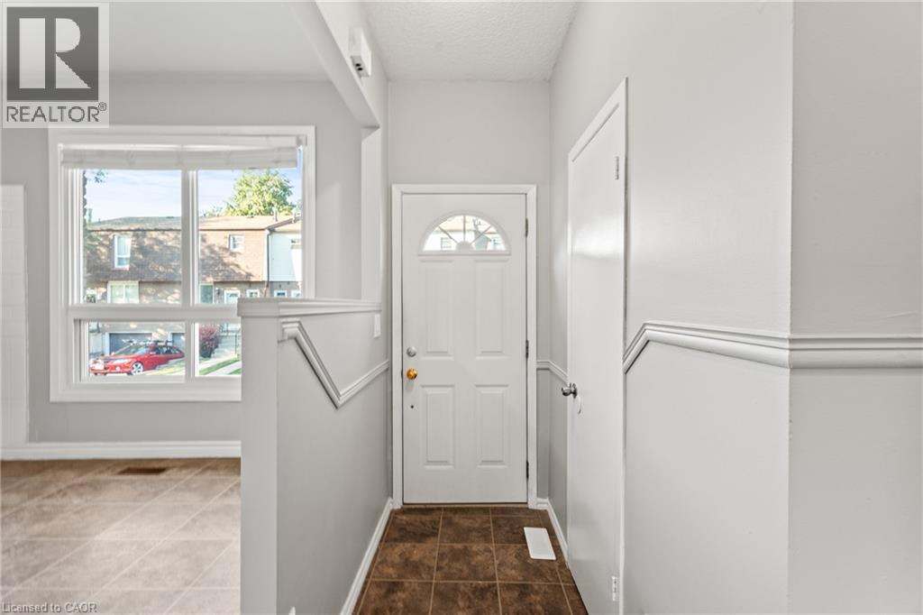 1301 Upper Gage Avenue Unit# 33, Hamilton, Ontario  L8W 1E5 - Photo 3 - 40765566