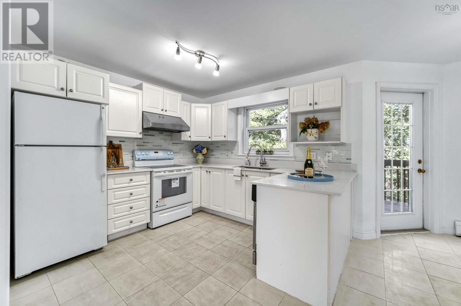 77 Amin Street, Bedford, Nova Scotia  B4A 4B8 - Photo 11 - 202524202