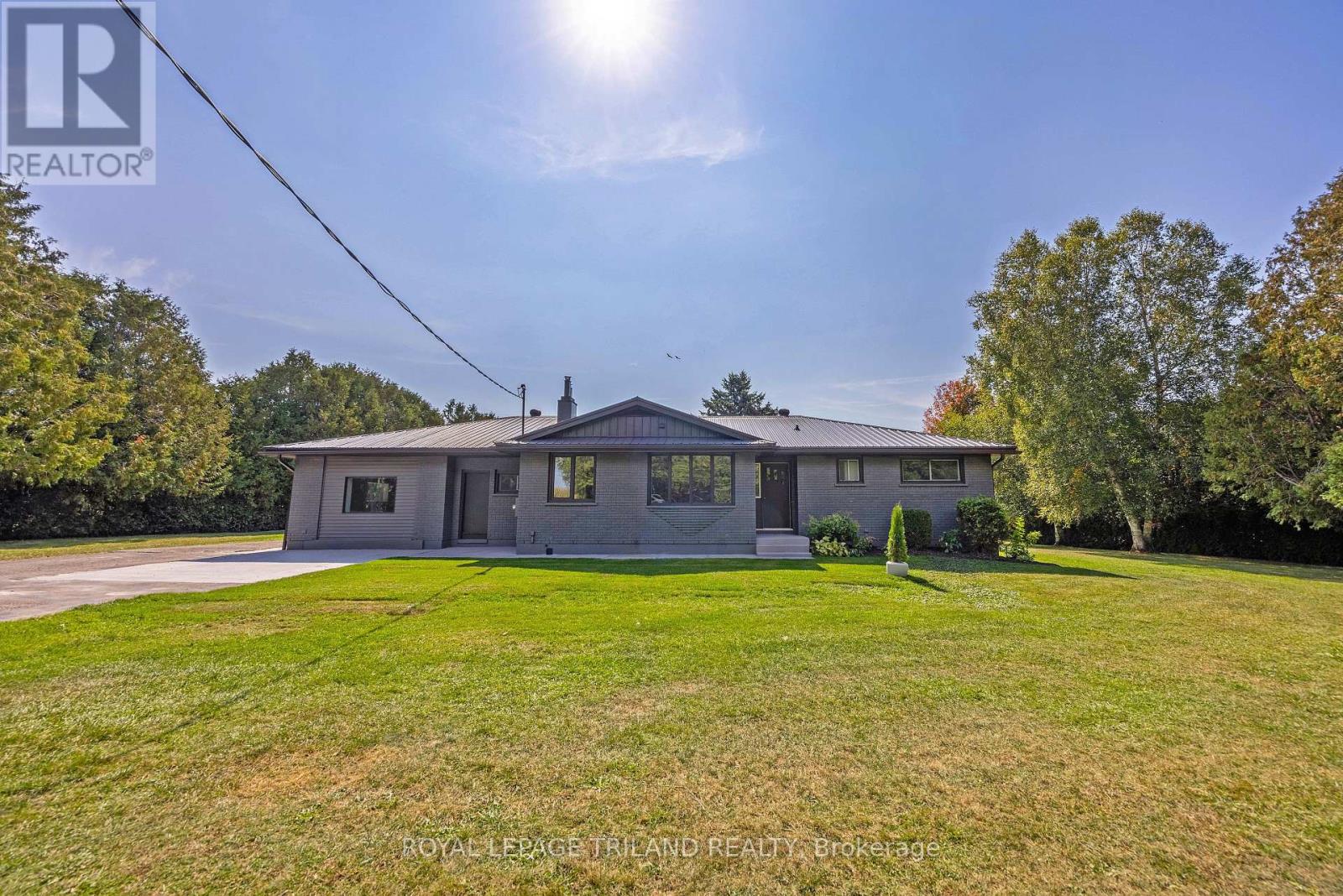 829 Avon Drive, Malahide, Ontario  N0L 1B0 - Photo 1 - X12423512