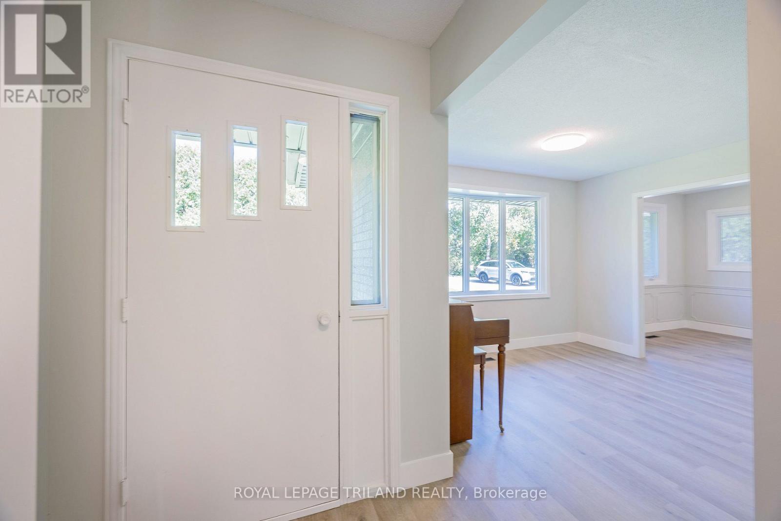 829 Avon Drive, Malahide, Ontario  N0L 1B0 - Photo 6 - X12423512