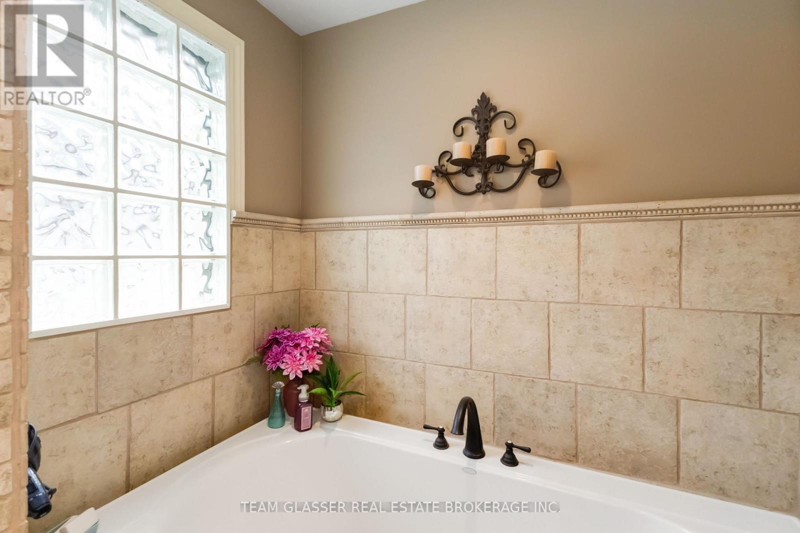 7031 Beattie Street, London South, Ontario  N6P 1A2 - Photo 25 - X12423558
