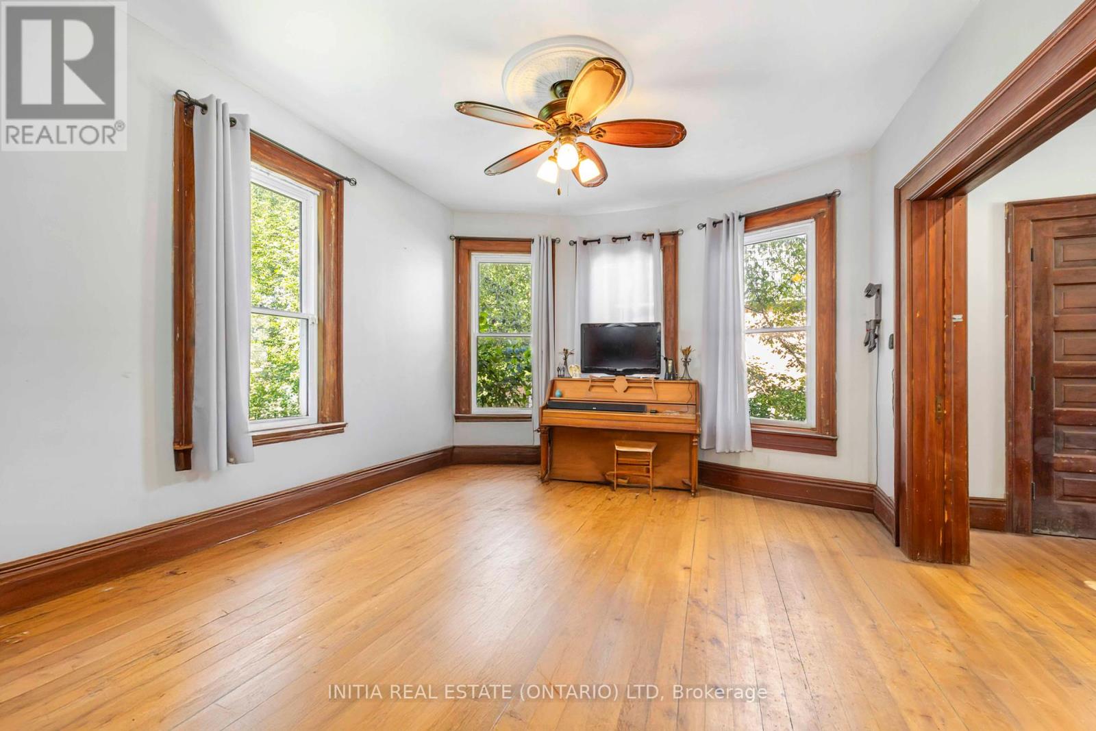 53 Main Street, St. Clair, Ontario  N0N 1H0 - Photo 12 - X12423569