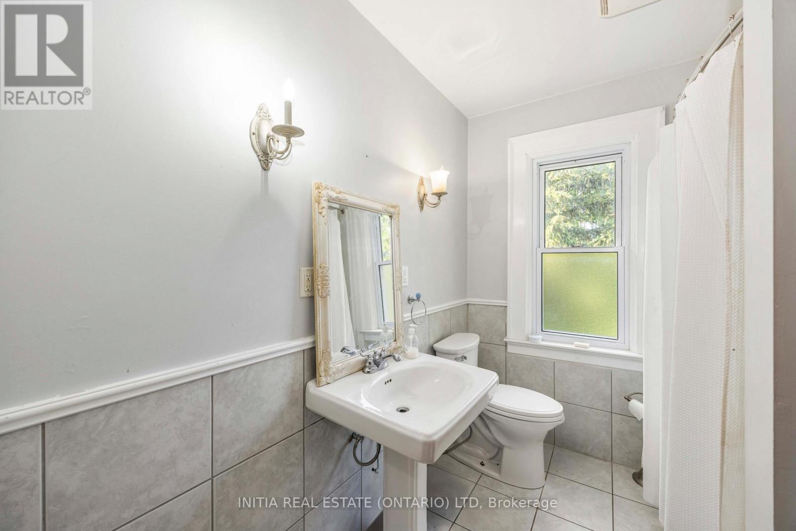 53 Main Street, St. Clair, Ontario  N0N 1H0 - Photo 15 - X12423569