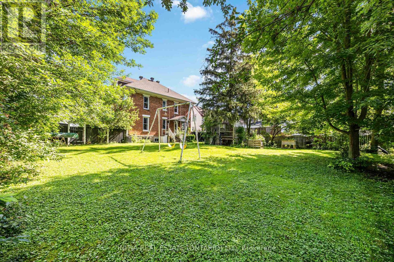 53 Main Street, St. Clair, Ontario  N0N 1H0 - Photo 6 - X12423569