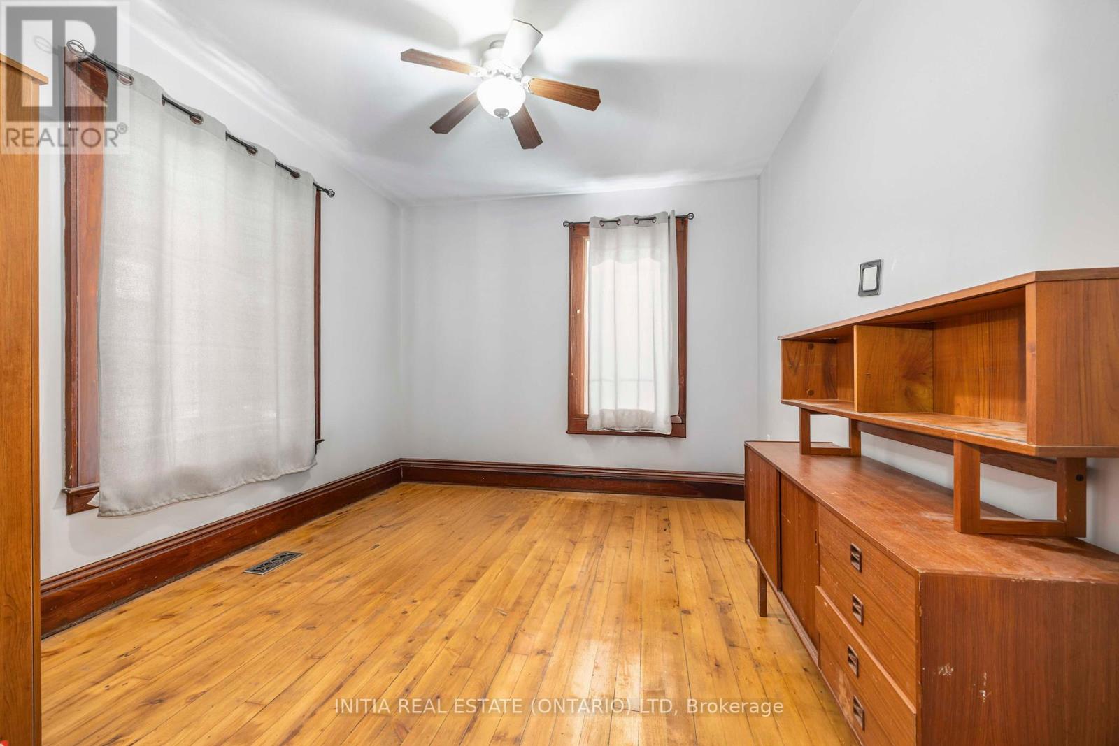 53 Main Street, St. Clair, Ontario  N0N 1H0 - Photo 8 - X12423569