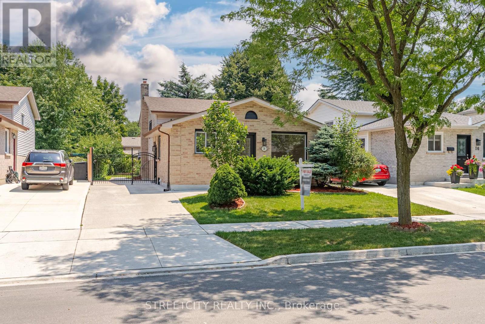 20 Fairchild Crescent, London South, Ontario  N6E 3E2 - Photo 1 - X12423570