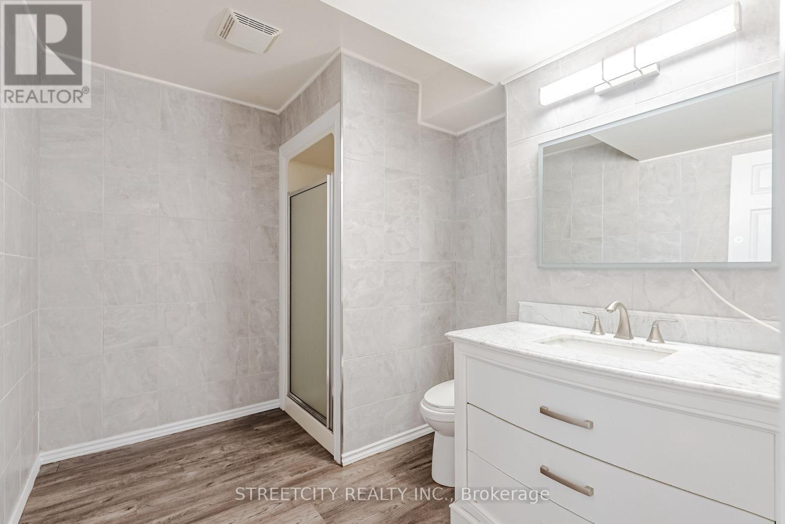 20 Fairchild Crescent, London South, Ontario  N6E 3E2 - Photo 13 - X12423570