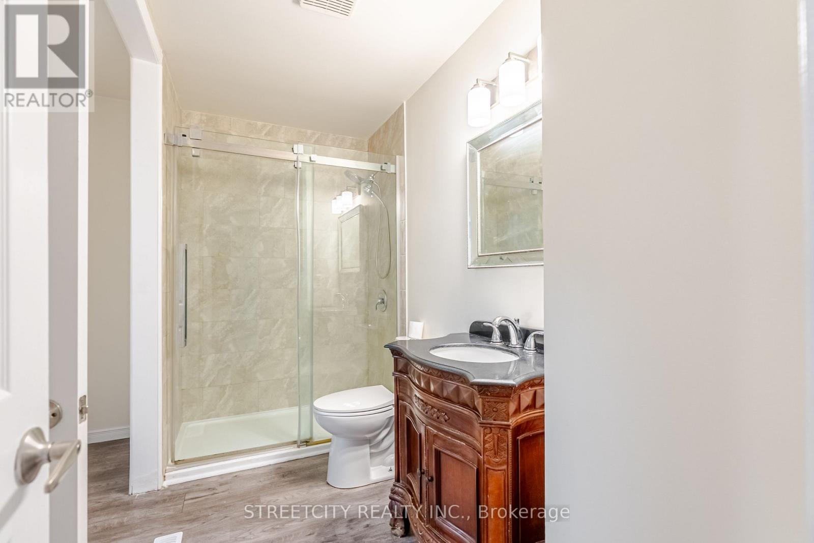 20 Fairchild Crescent, London South, Ontario  N6E 3E2 - Photo 18 - X12423570