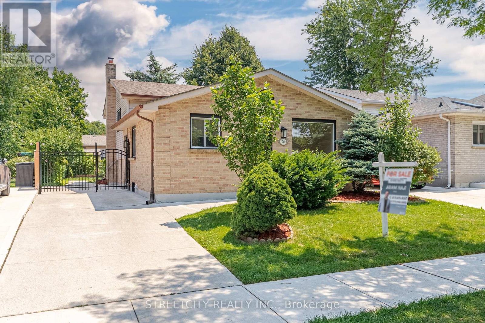 20 Fairchild Crescent, London South, Ontario  N6E 3E2 - Photo 2 - X12423570