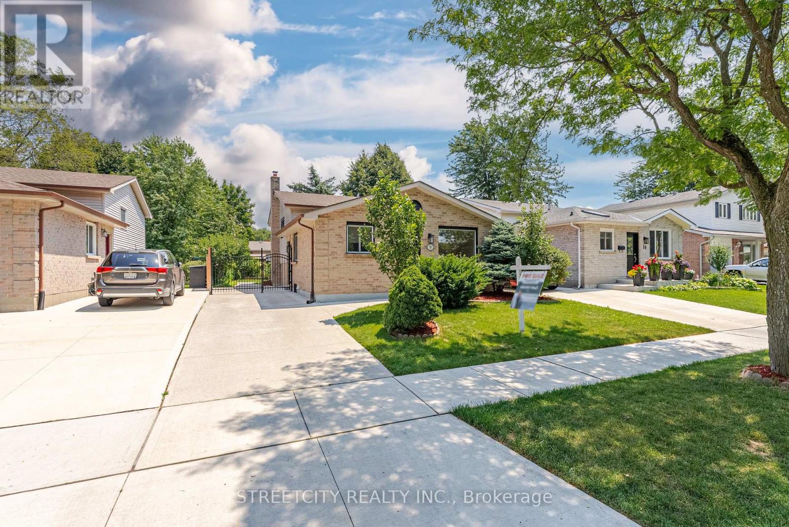 20 Fairchild Crescent, London South, Ontario  N6E 3E2 - Photo 35 - X12423570