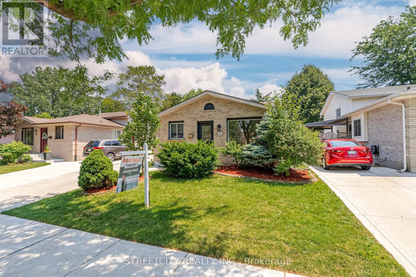20 Fairchild Crescent, London South, Ontario  N6E 3E2 - Photo 40 - X12423570