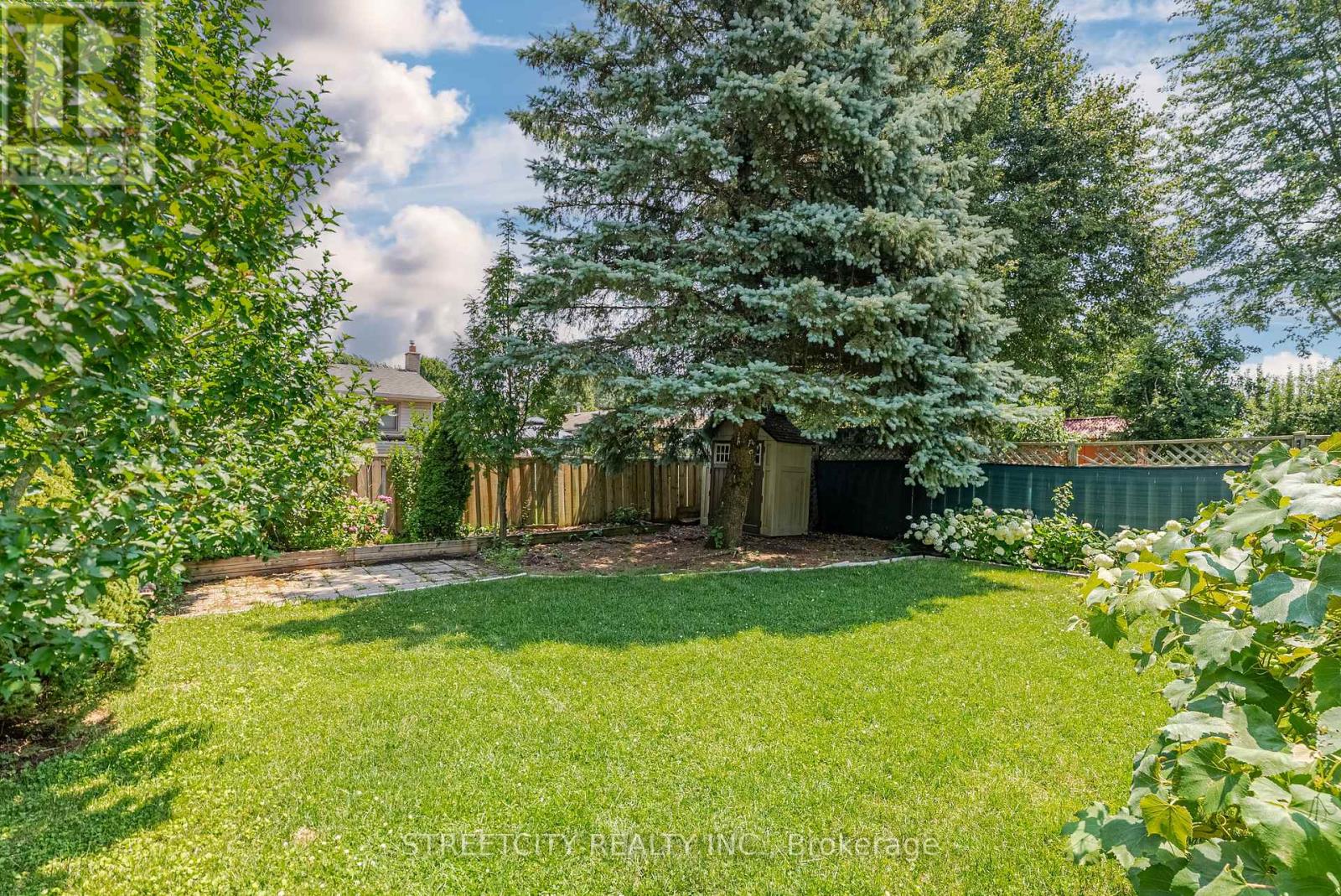20 Fairchild Crescent, London South, Ontario  N6E 3E2 - Photo 44 - X12423570
